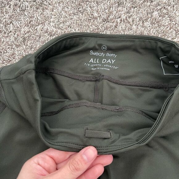 sweaty betty anthropologie all day 7/8 24” leggings army green size XS - Picture 5 of 8